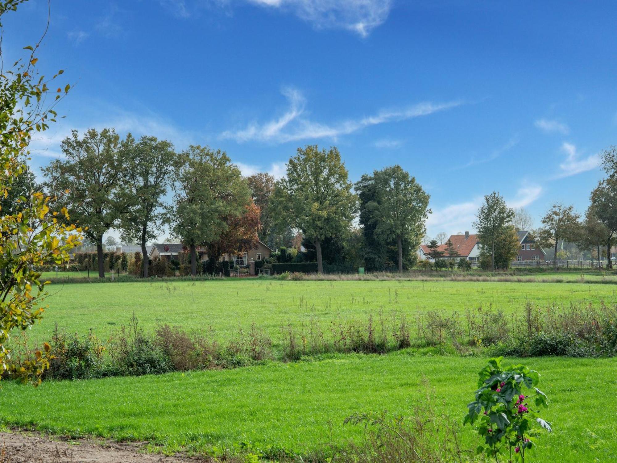 Spacious Farmhouse In Silvolde With Garden Екстер'єр фото